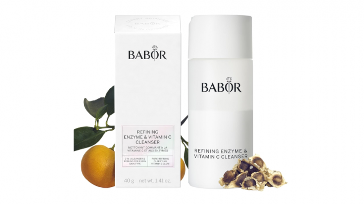 Polvo limpiador y exfoliante enzimático de BABOR para pieles mixtas, grasas y con imperfecciones.