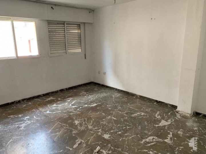 Chalet de 161 metros cuadrados en Mengíbar (Jaén) por 66.400 euros