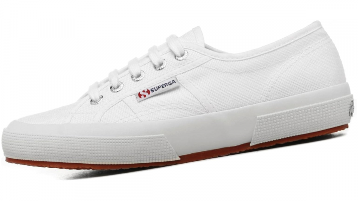 Cómo limpiar las zapatillas blancas de tela