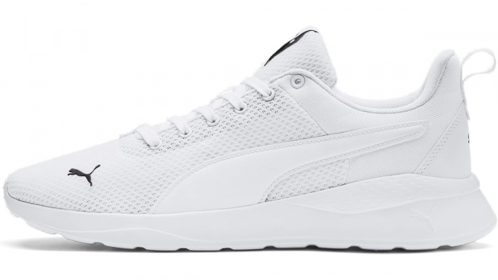 Consejos para limpiar las zapatillas blancas