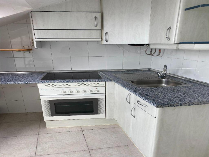 Piso de 78 metros cuadrados en El Espinar (Segovia) por 53.000 euros