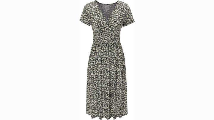 Este vestido para verano es largo y muy fresco, perfecto días soleados.