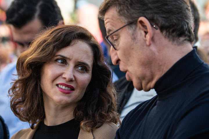 El líder del PP, Alberto Núñez Feijóo, y la presidenta madrileña, Isabel Díaz Ayuso; en una imagen de archivo.