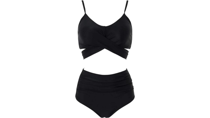 Este bikini reductor tiene un lazo cruzado que ayuda estilizar la figura
