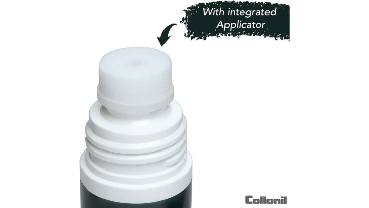 Este blanqueador de zapatillas blancas tiene un aplicador en espuma