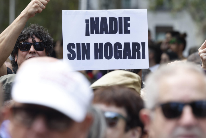 Manifestación que bajo el lema 'Se acabó. Bajaremos los alquileres'.
