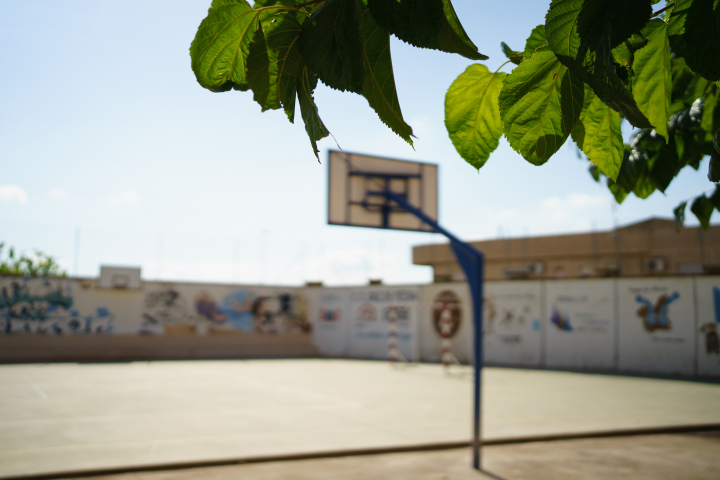 Imagen del patio de un colegio.
