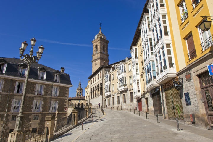 Imagen de archivo de Vitoria, donde se ha vendido el primer premio de la Lotería Nacional de hoy jueves 9 de enero.