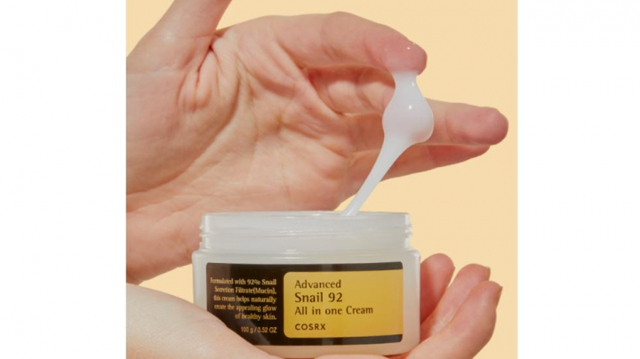 Esta crema hidratante con baba de caracol quita las arrugas y las manchas