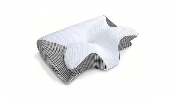 La almohada sobre fondo blanco