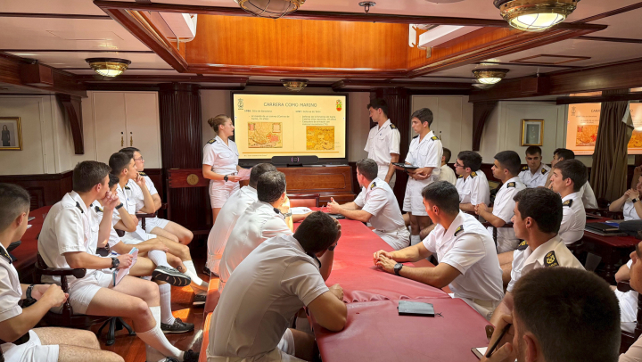 La princesa Leonor, en el Juan Sebastián Elcano.