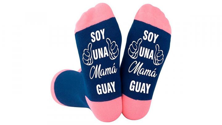 Regalo día de la madre sobre fondo blanco