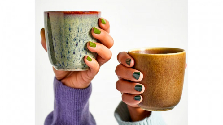 Vaso de Ikea sobre fondo blanco