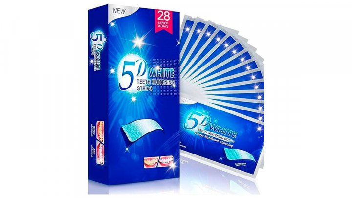 tiras blanqueadoras sobre fondo blanco