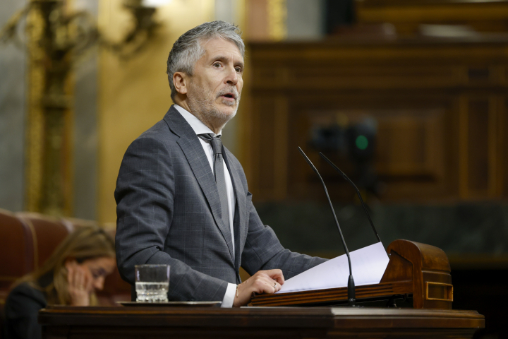 El ministro del Interior, Fernando Grande Marlaska, durante su comparecencia en el pleno del Congreso que se celebra este miércoles.