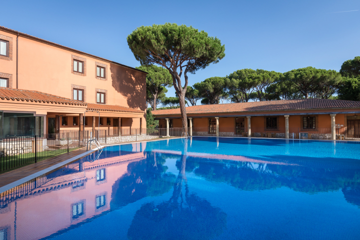 La piscina del Parador de Tordesillas.