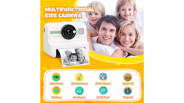 Cámara sobre fondo blanco.