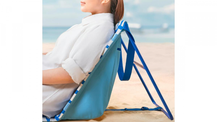 Tumbona sobre fondo blanco