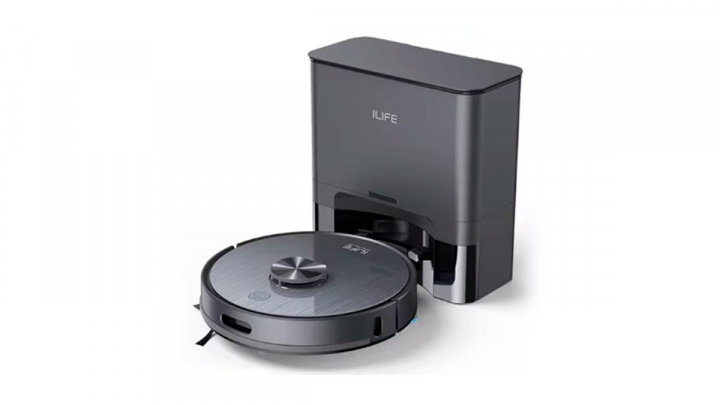 Aspiradora sobre fondo blanco.