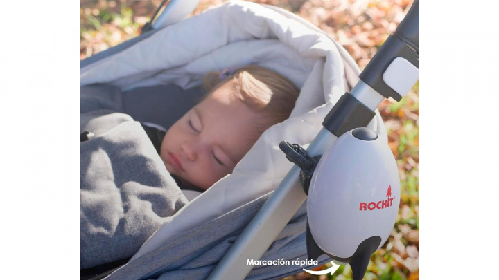 Cohete vibrador sobre fondo blanco.