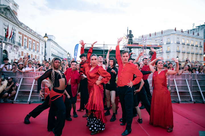 El cuadro de bailarines durante el homenaje a Camarón.