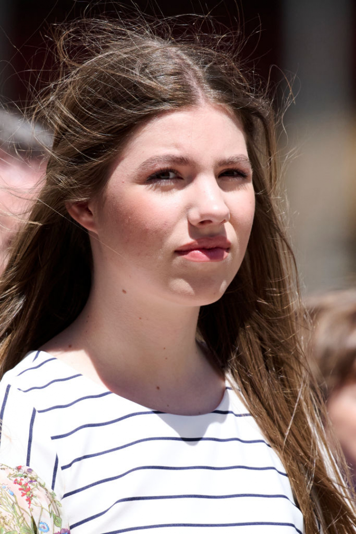 La princesa Sofia decidió no tiene agujeros en los lóbulos y no lleva pendientes.