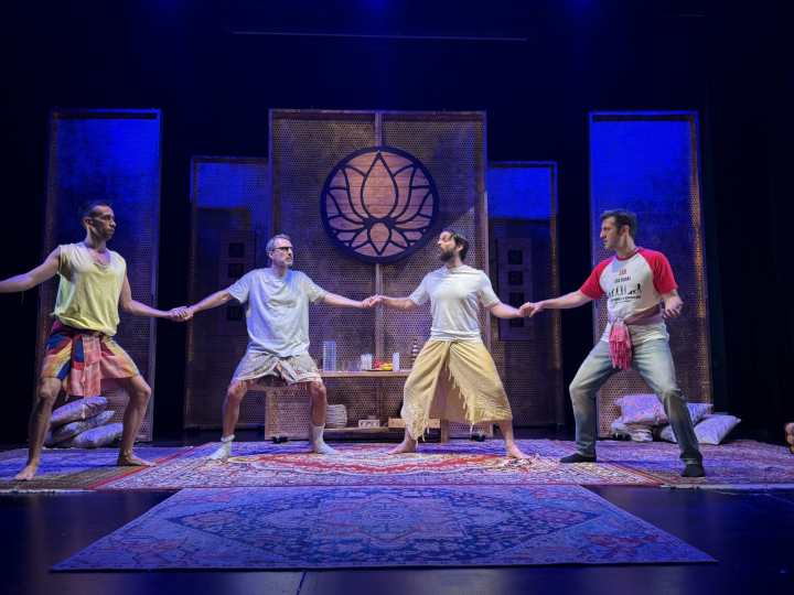 Reconectando con la masculinidad en 'Tantra'.