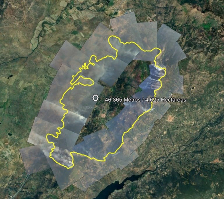 Perímetro del incendio de Jarilla, que alcanza ya los 48 kilómetros.