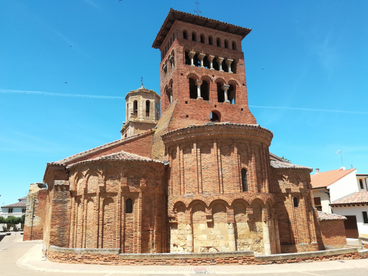 La Iglesia de San Tirso de Sahagún (León)