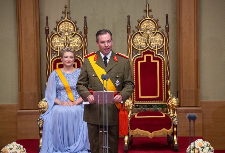 alt="alt="Guillermo de Luxemburgo en su primer discurso como gran duque tras la abdicación de su padre y su subida al trono""