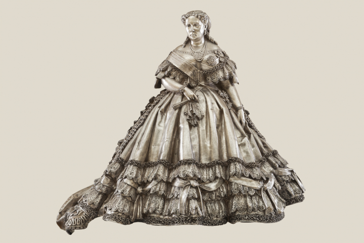 Fotoescultura de la reina Isabel II que se expone en la Galería de las Colecciones Reales