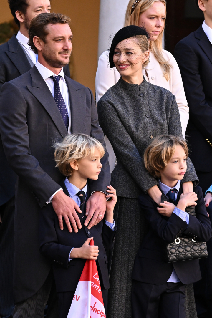 Pierre Casiraghi y Beatrice Borromeo y sus hijos Stefano y Francesco en el Día Nacional de Mónaco 2025