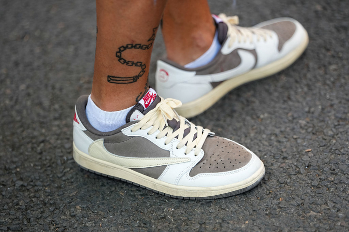 Las deportivas Air Jordan 1 Low  de Travis Scott para Nike