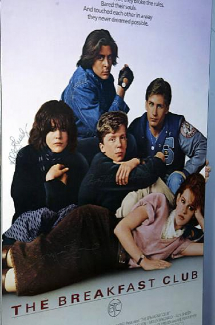 alt="alt="El póster promocional de la película El club de los cinco""