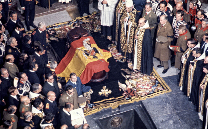 Fotografía de archivo del funeral de Francisco Franco en el Valle de los Caídos.