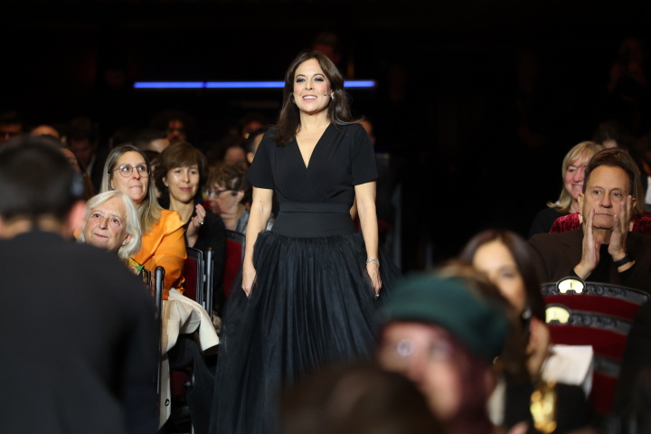 Mara Torres en el patio de butacas del Gran Teatre del Liceu de Barcelona al comienzo de la gala.