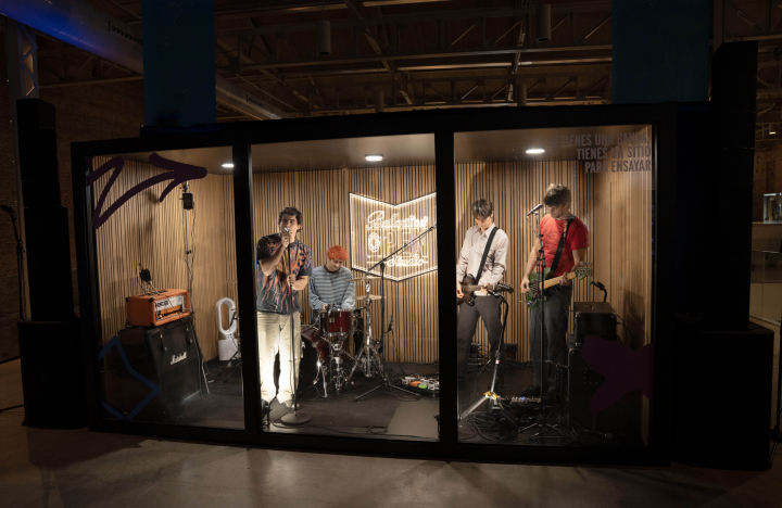 Carolina Durante en su 'ensayo' en el Ballantine's Open Studio.