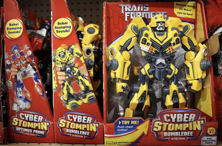 alt="alt="Varias figuras de Transformers""