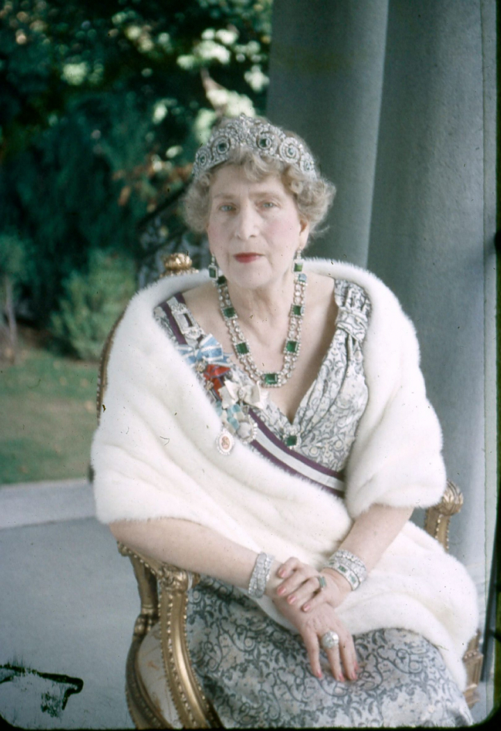 La reina Victoria Eugenia con la tiara Cartier con esmeraldas