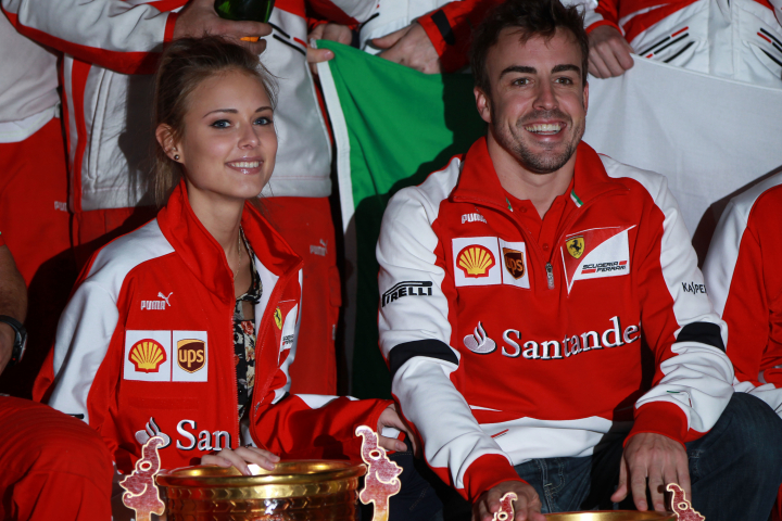 alt="alt="Fernando Alonso y Dasha Kapustina en Shanghai en 2013""