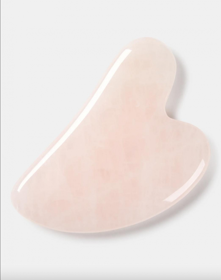 alt="alt="Gua sha de cuarzo rosa de Natura""