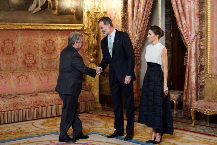 Felipe y Letizia reciben a Antonio Guterres en 2019