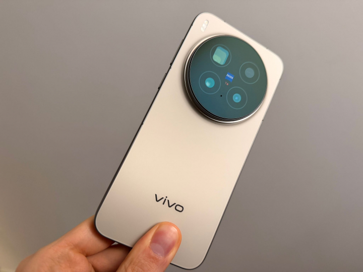 El vivo x300 Pro, tras haberlo puesto a prueba. Su estética es una pasada. Muy elegante.