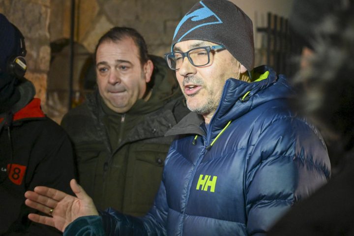 El alcalde de Villamanín, Álvaro Barreales, a la salida de la reunión.