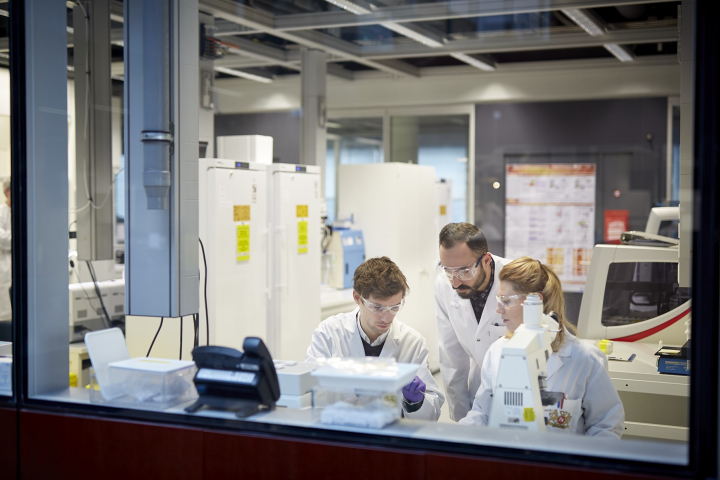 Philips Morris apuesta por la ciencia, la tecnología y la transparencia para construir un futuro sin humo.