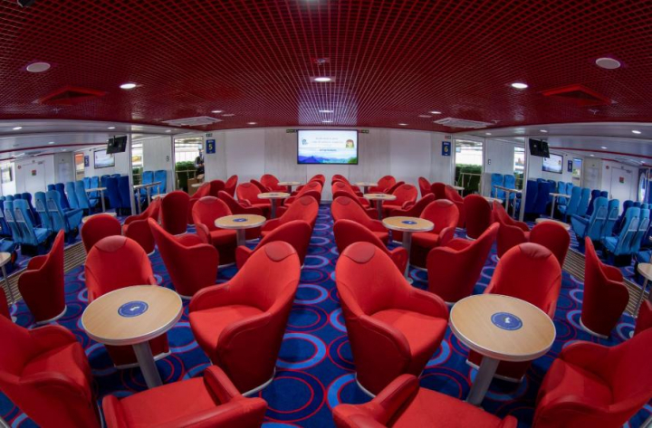 Interior del ferry Fred. Olsen.