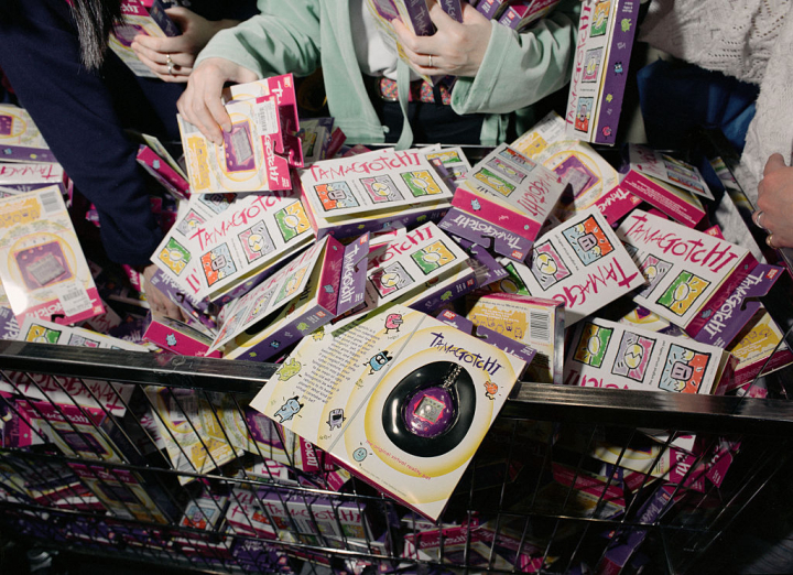 Locura de Tamagotchis en tiendas en 1997.