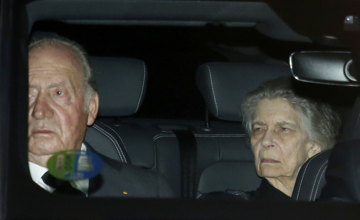 El rey Juan Carlos e Irene de Grecia en el funeral de la infanta Pilar