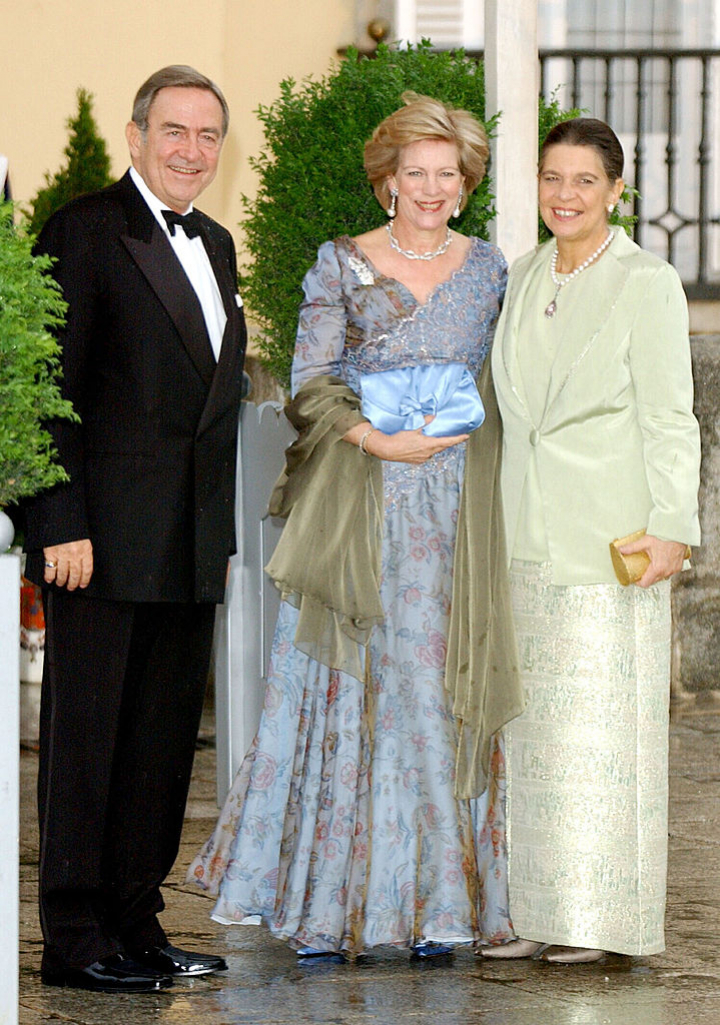 alt="alt="En la imagen, junto a Constantino y Ana María de Grecia""