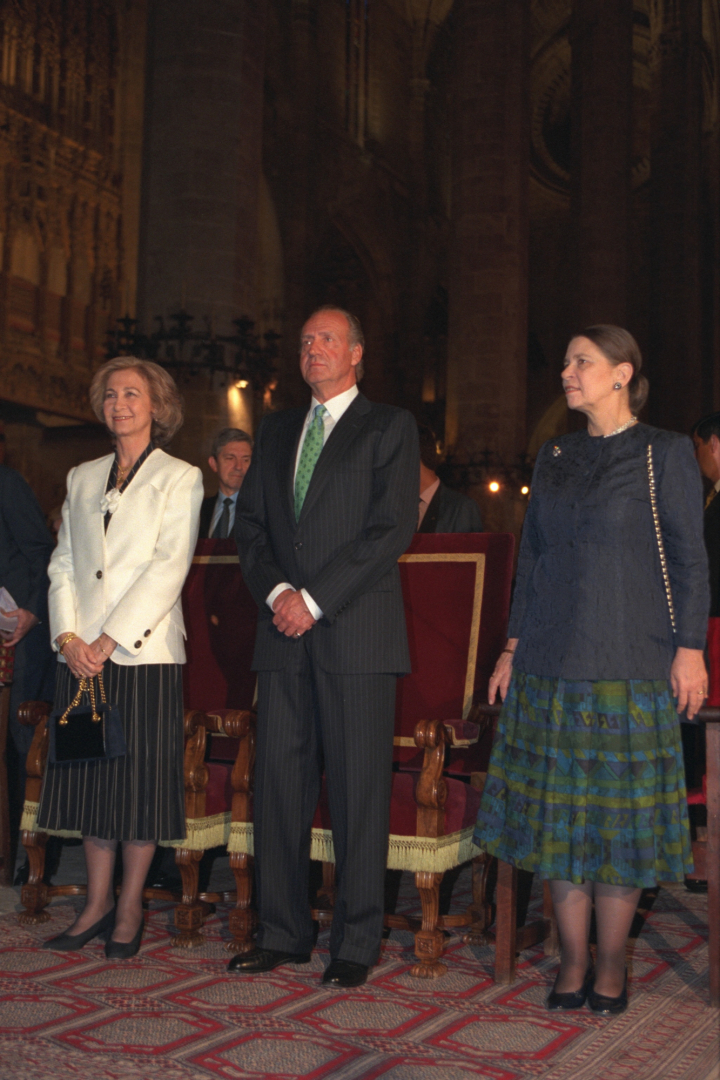 Los reyes Juan Carlos y Sofía e Irene de Grecia en un concierto en la Catedral de Palma